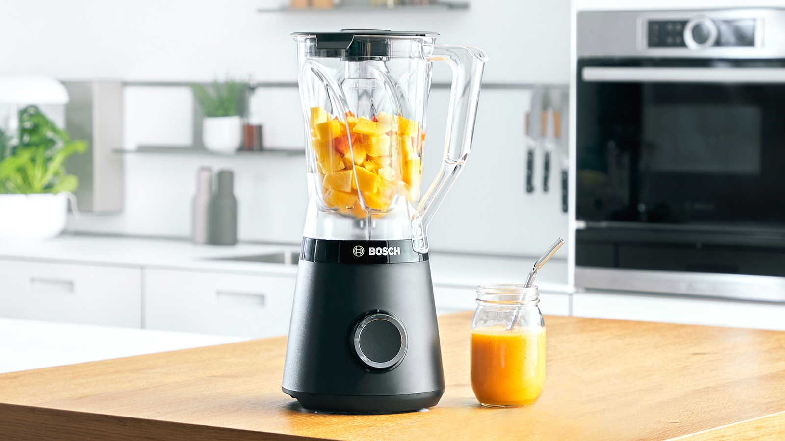 Blender VitaPower Serija 4 1200 W crna MMB6141B