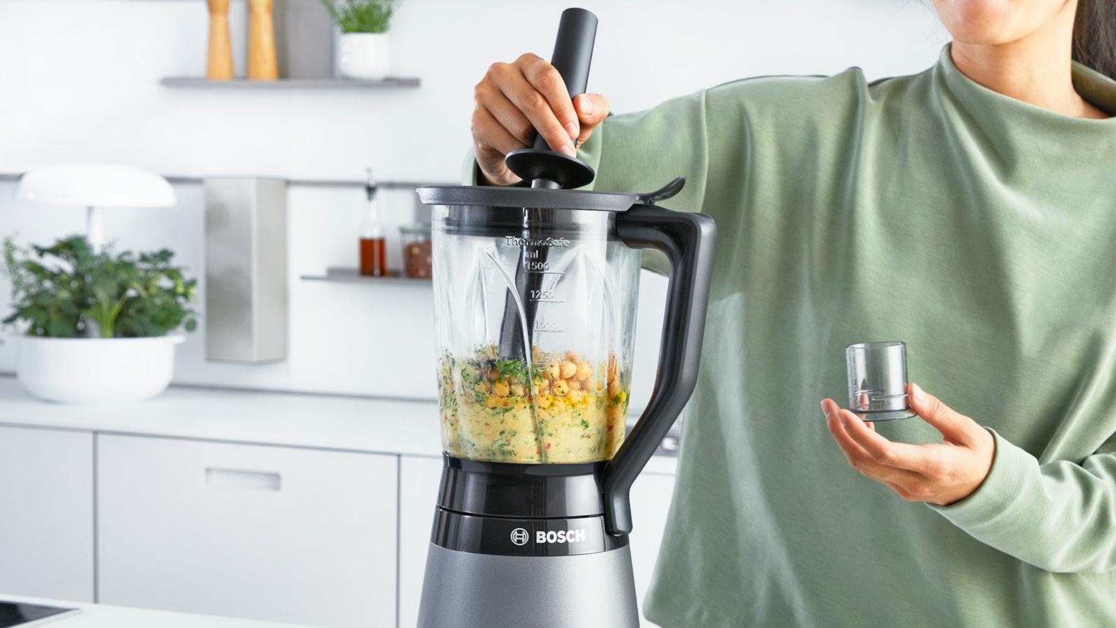 Blender VitaPower Serija 4 1200 W siva MMB6174S