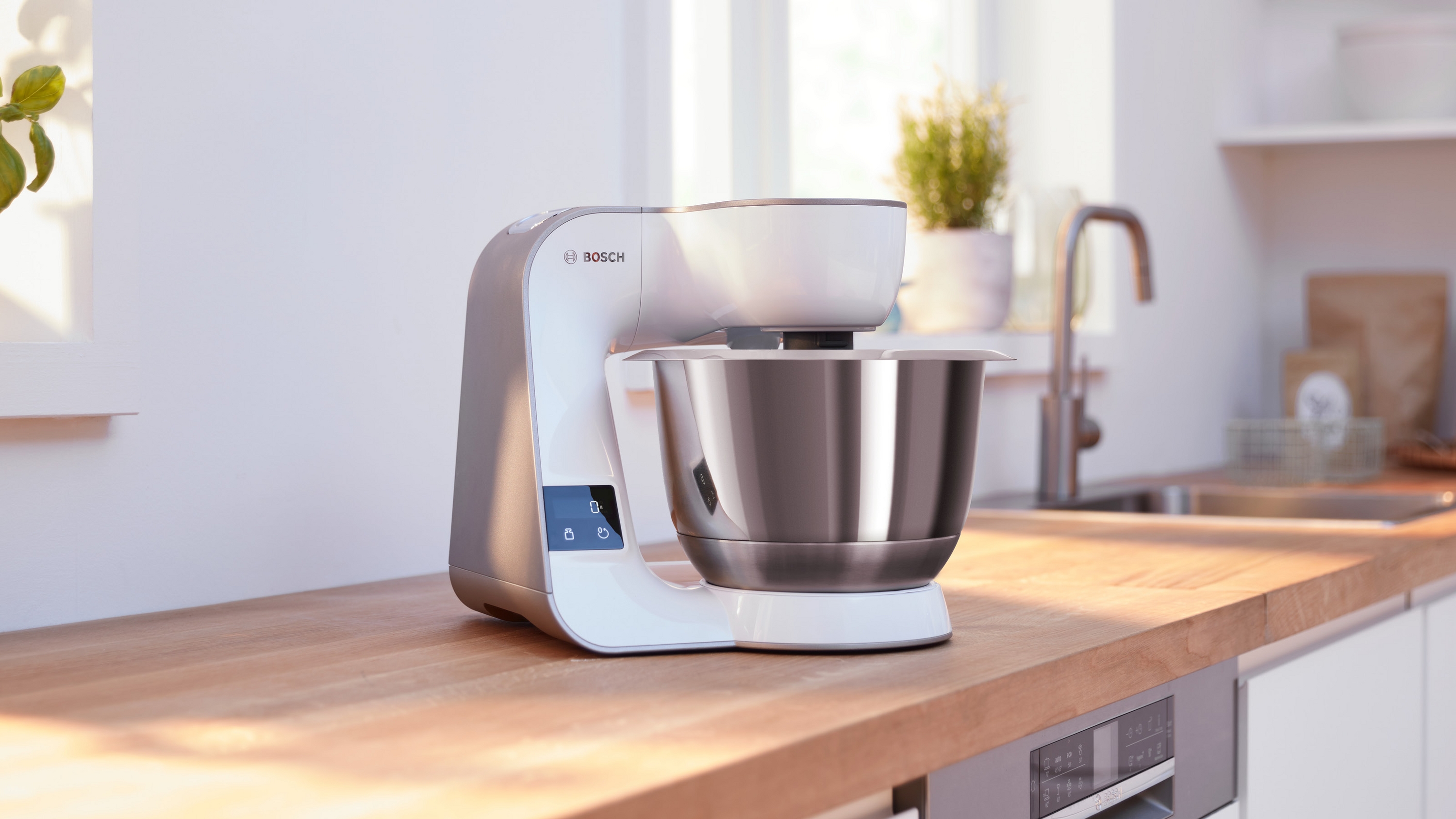 Kuhinjski robot Serija 4 MUM5, 7 radnih brzina MUM5XW10