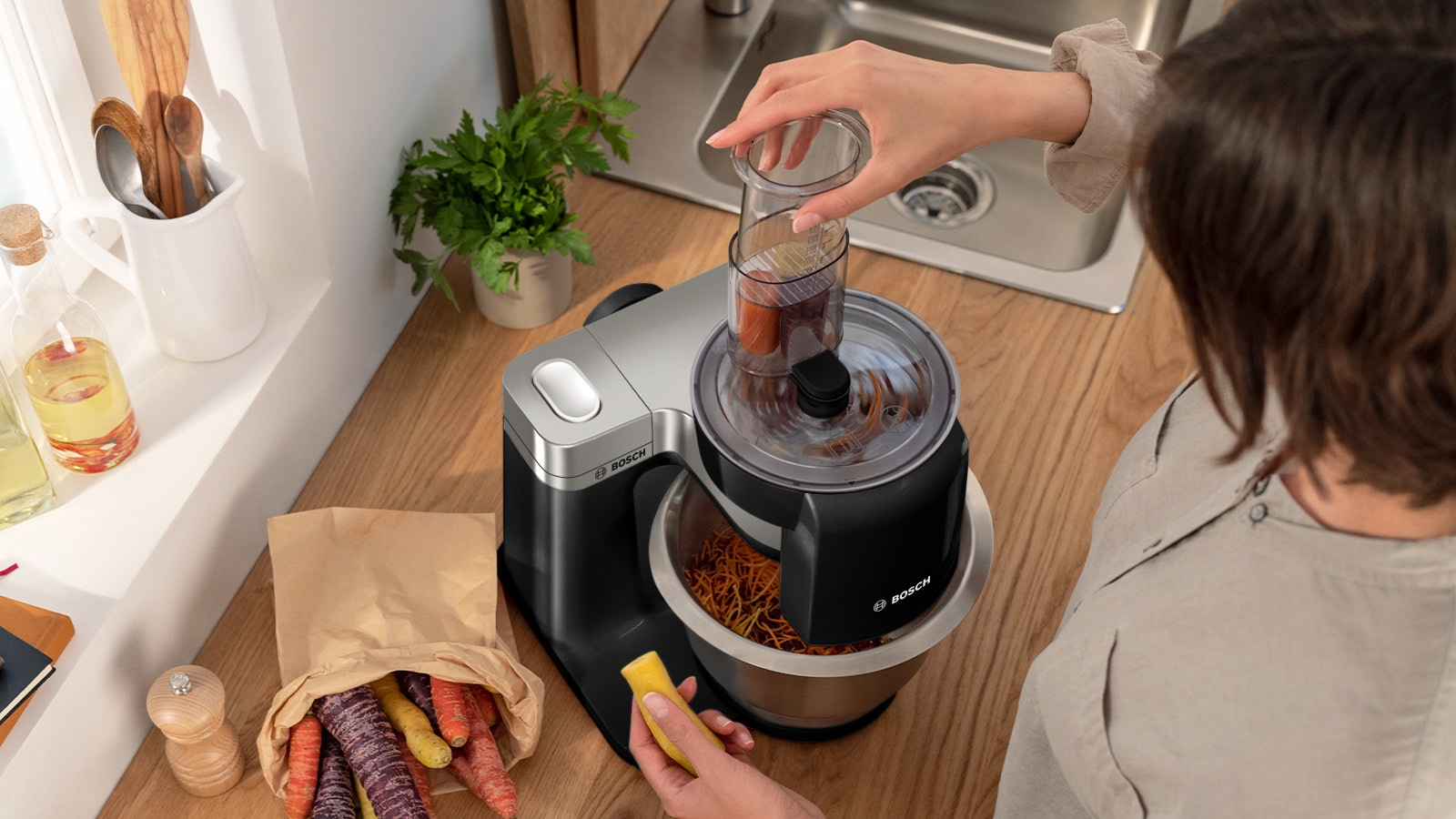 Kuhinjski robot Serija 2 MUM Serie I 2, 900 W, crna i srebrna završna obrada MUMS2VM40