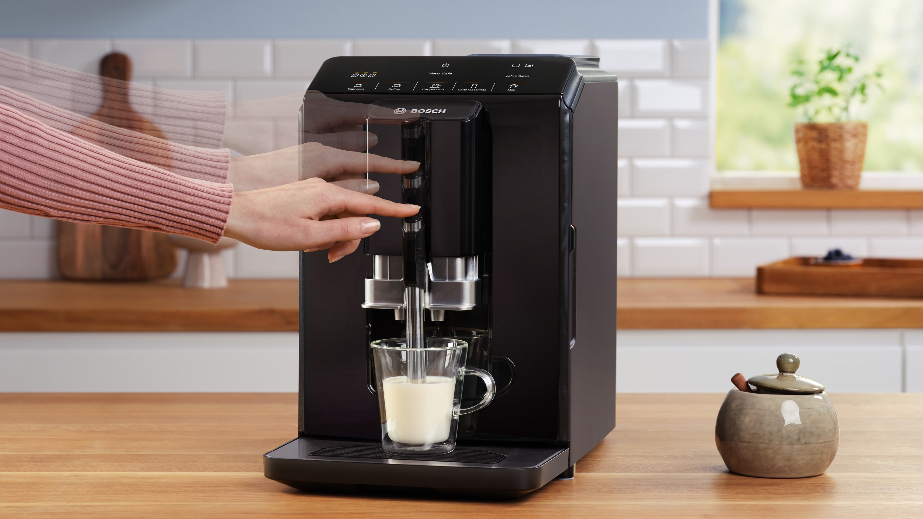Automatski aparat za espresso kafu Siemens VeroCafe Serie 2 piano crna TIE20119