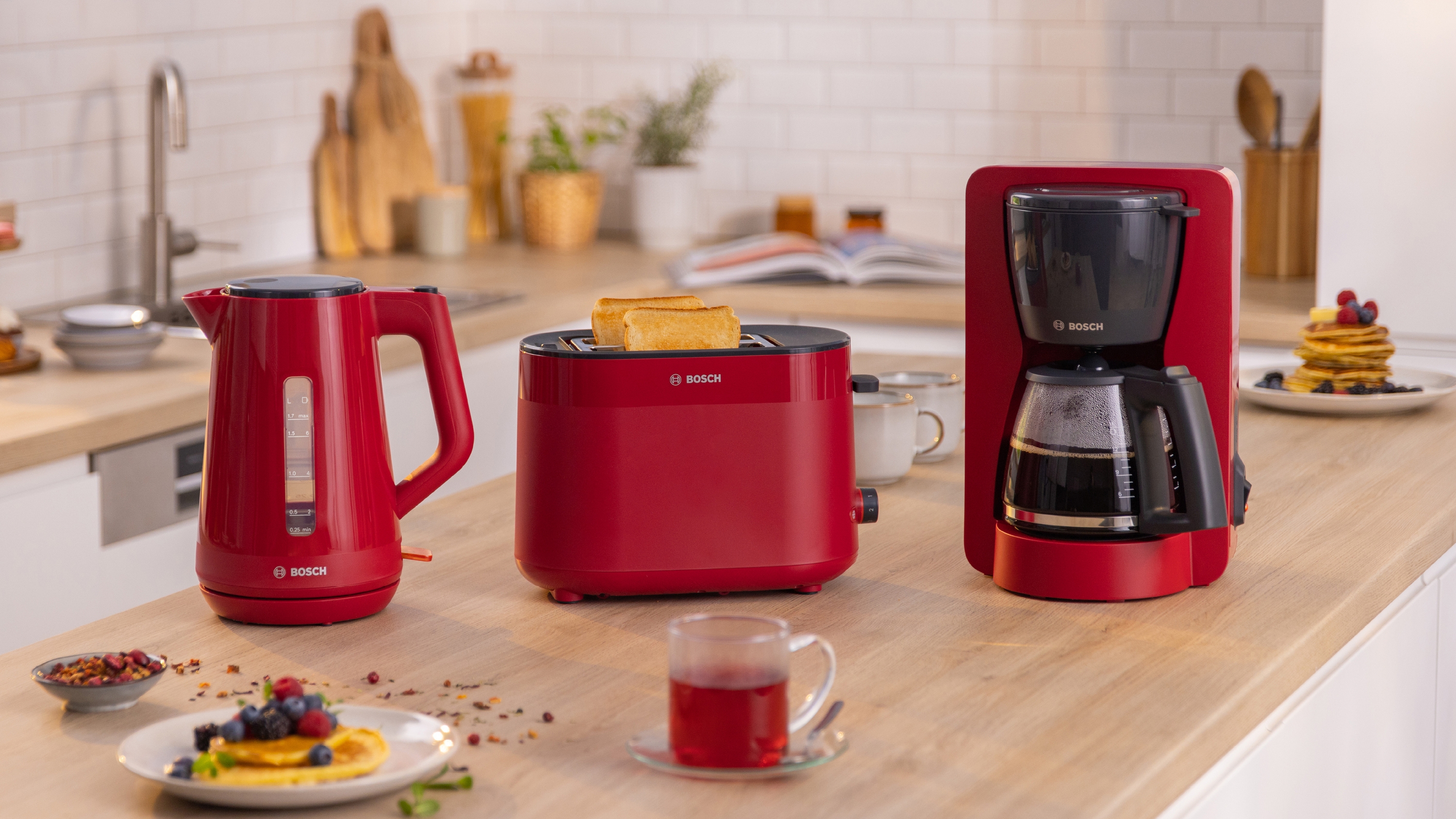 Kuvalo za vodu MyMoment Serija 1 1.7 l Crvena TWK1M124