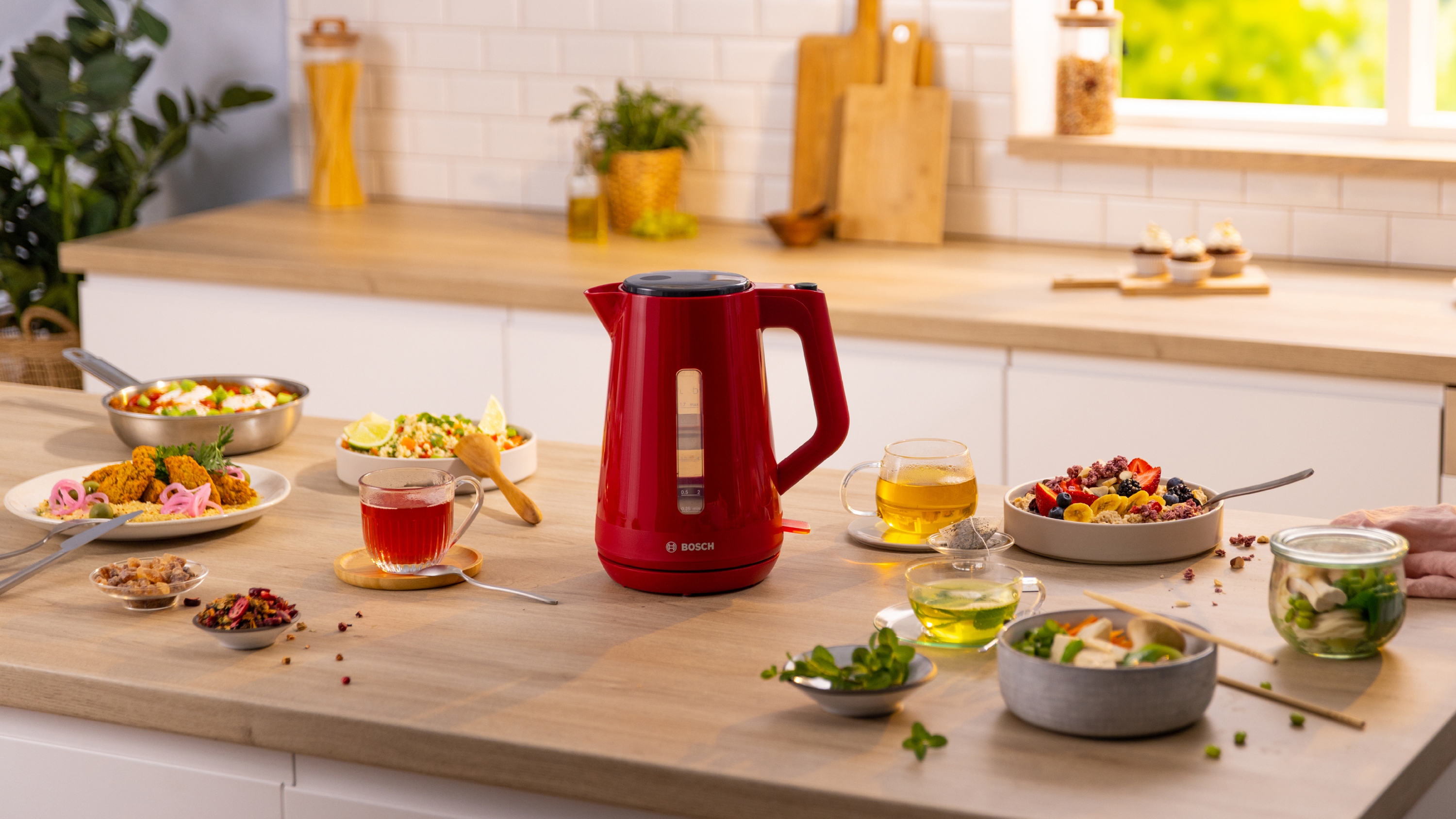 Kuvalo za vodu MyMoment Serija 1 1.7 l Crvena TWK1M124