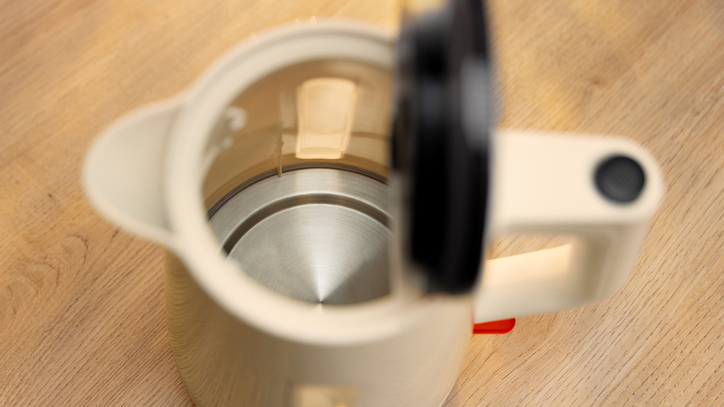 Kuvalo za vodu MyMoment Serija 1 1.7 l bež TWK1M127