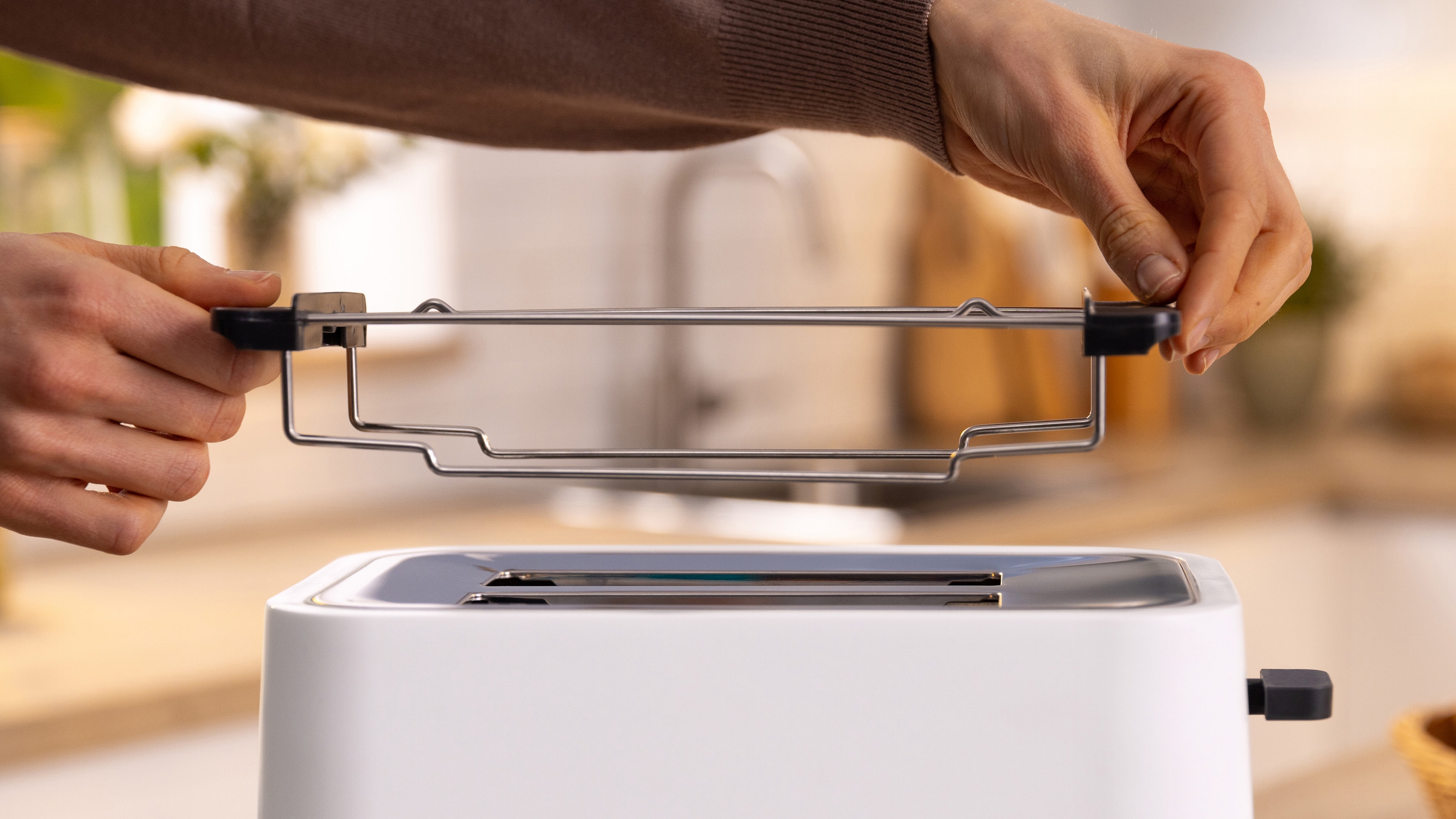 Toster za hleb MyMoment funkcija brzog tostiranja bela TAT4M221