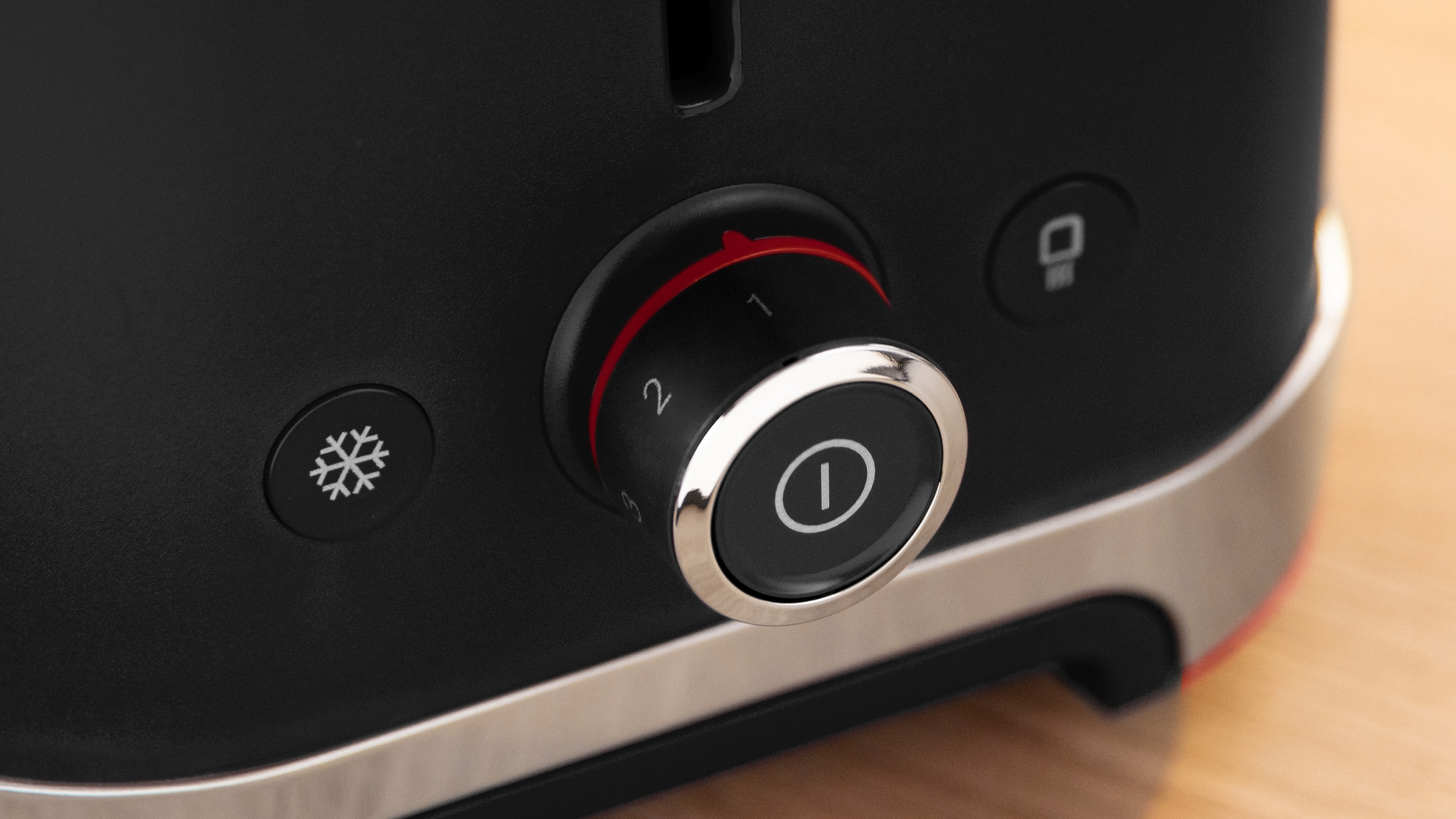 Toster za hleb MyMoment sa kompaktnim dizajnom crni TAT4M223