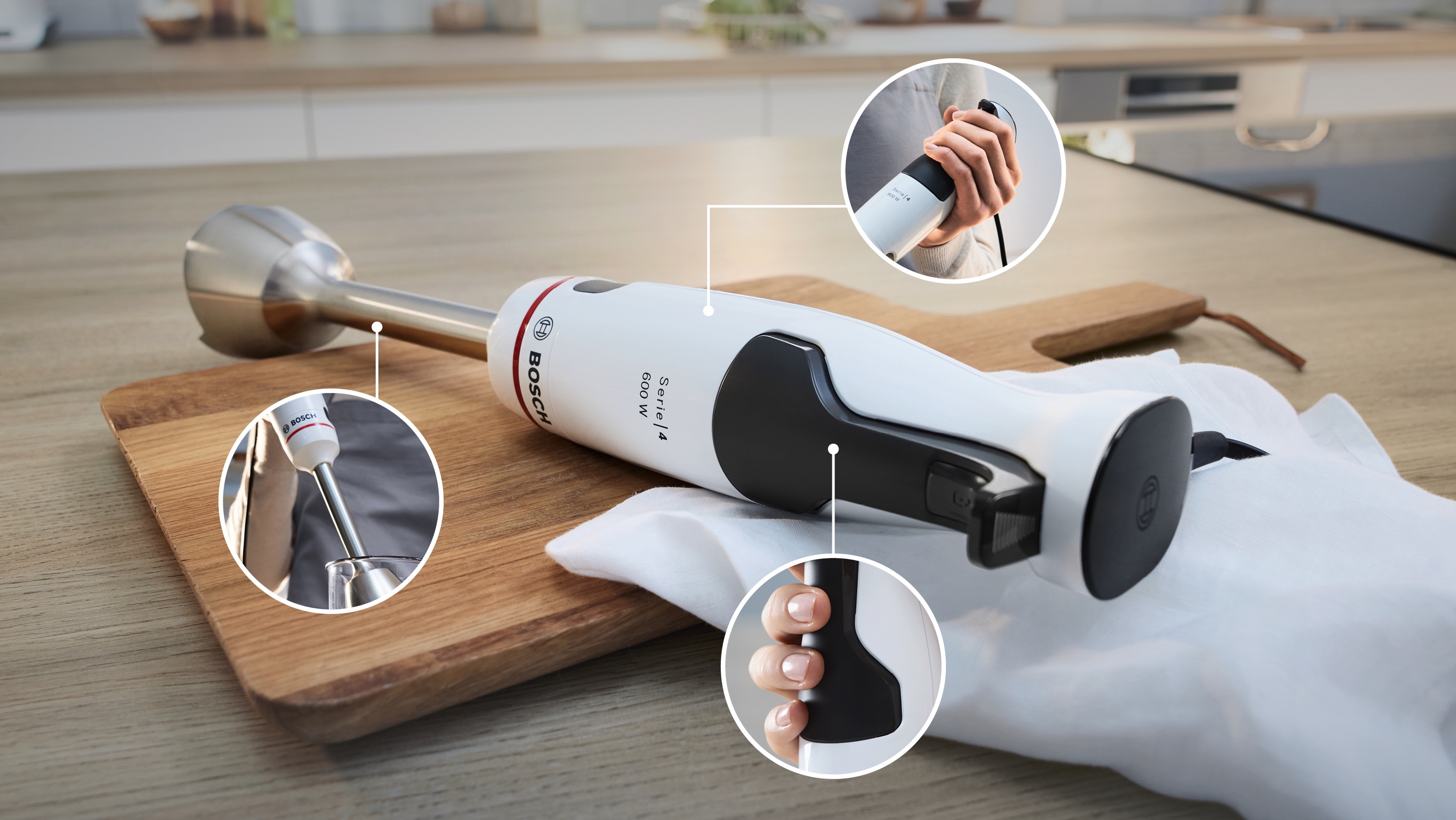 Štapni mikser Serija 4 ErgoMixx 600 W Bela MSM4W221