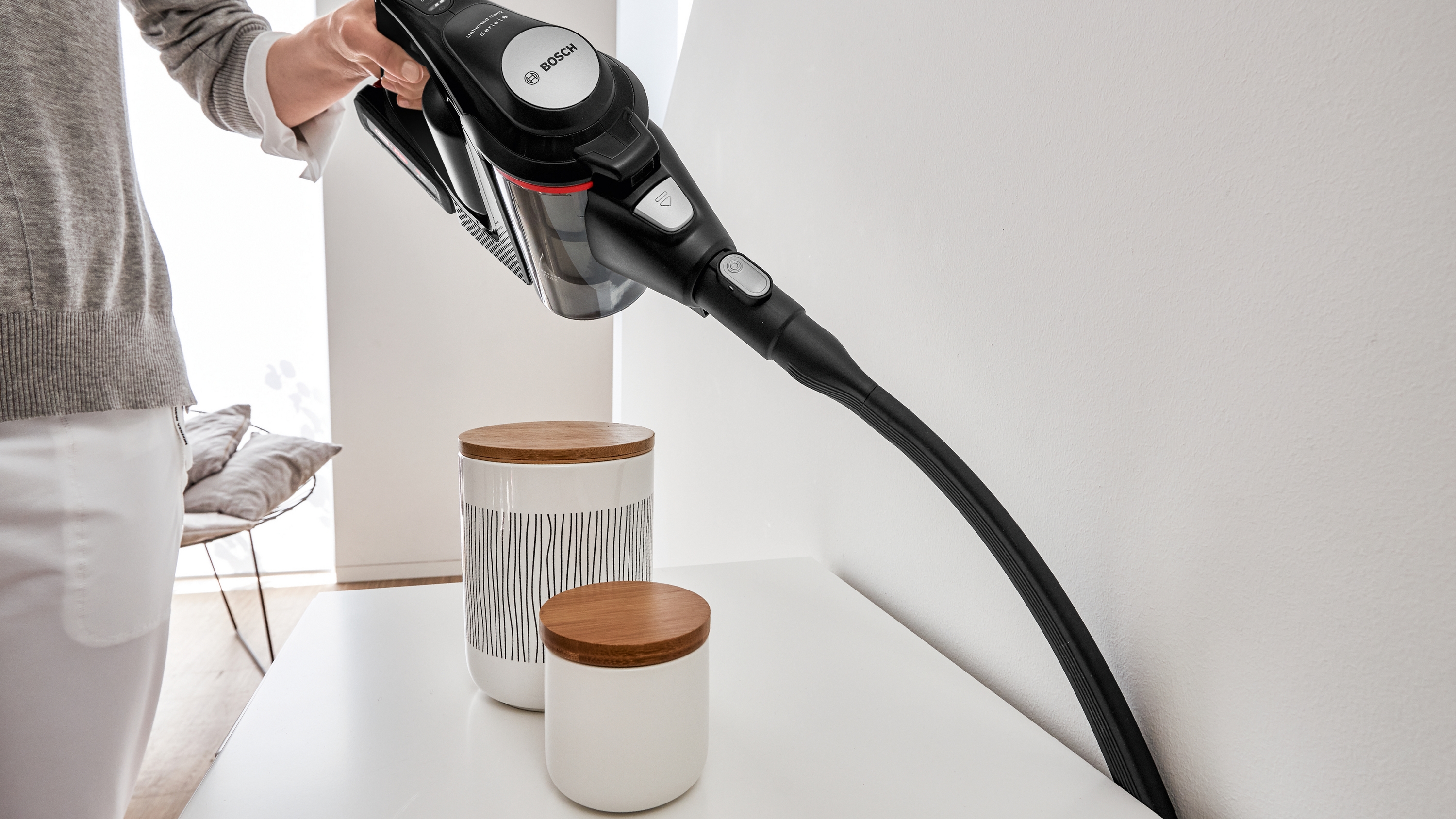 Štapni usisivač na baterije Unlimited 8 Gen 2 BCS82BL24