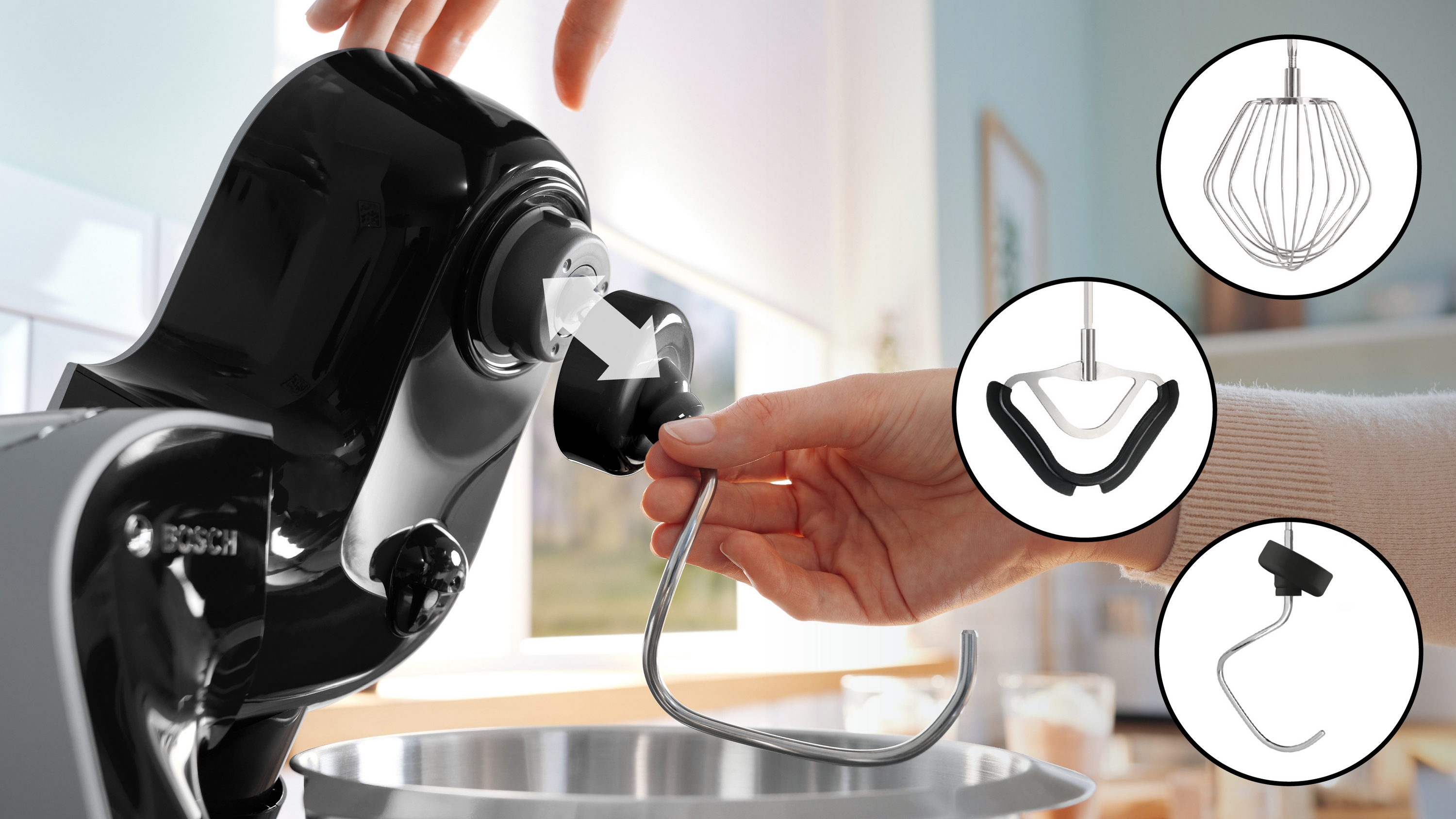 Kuhinjski robot Serija 4 MUM 5 sa integrisanom vagom, 1000 W, crna tamno siva MUM5XC4E