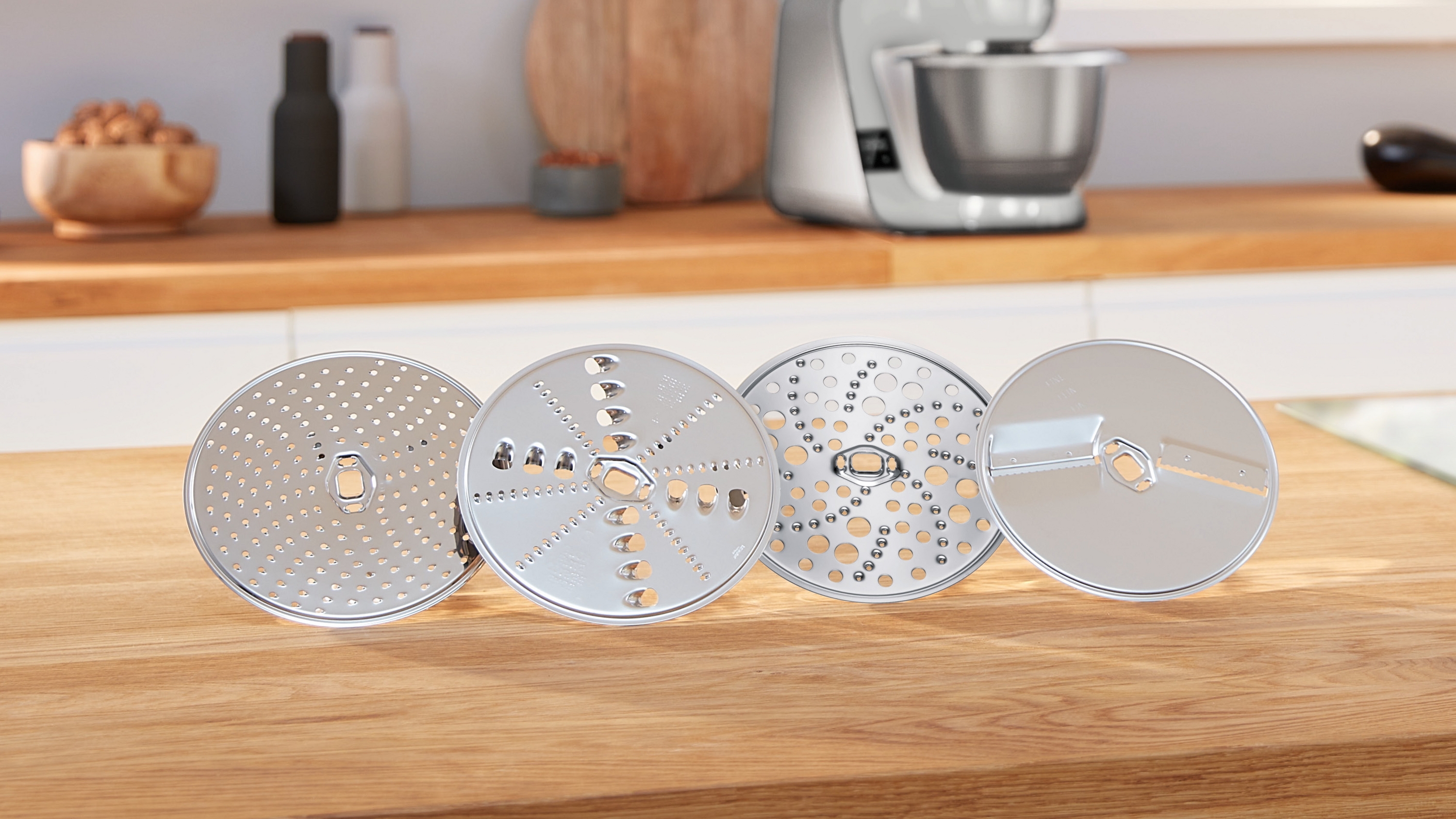 Kuhinjski robot Serija 4 MUM 5 sa integrisanom vagom, 1000 W, grafit siva MUM5XL72