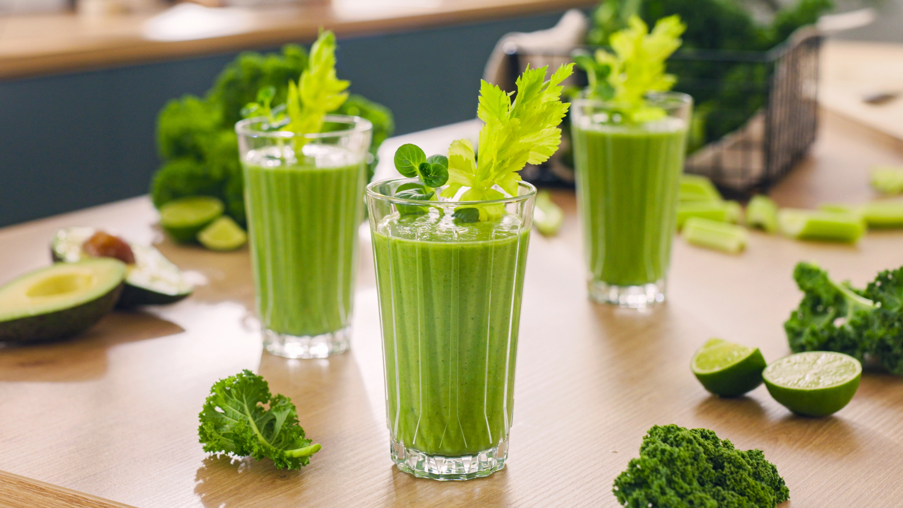 Blender visoke brzine VitaPower Serija 6 1800 W crna MMB6654B