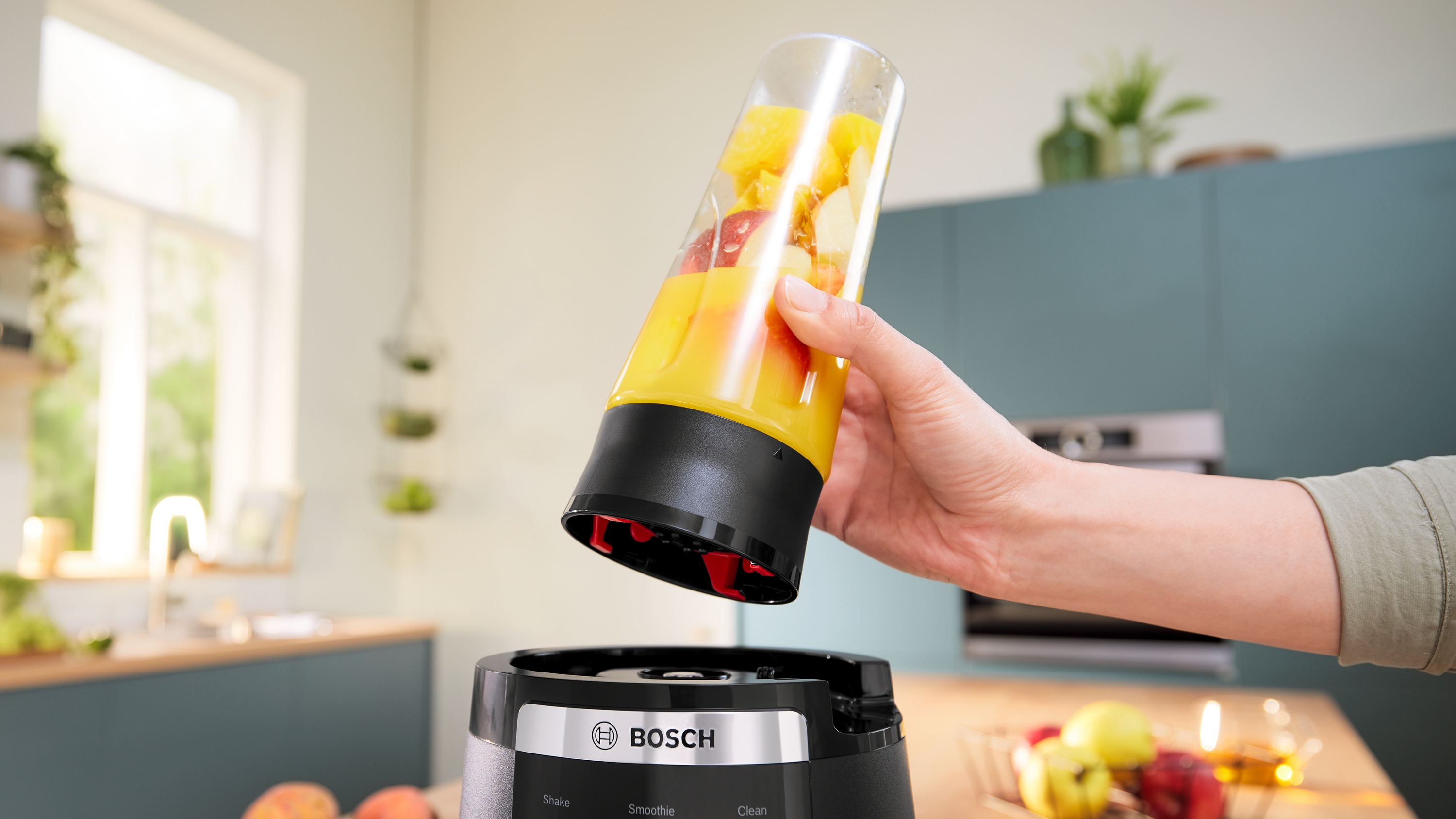 Blender visoke brzine VitaPower Serija 6 1800 W crna MMB6654B