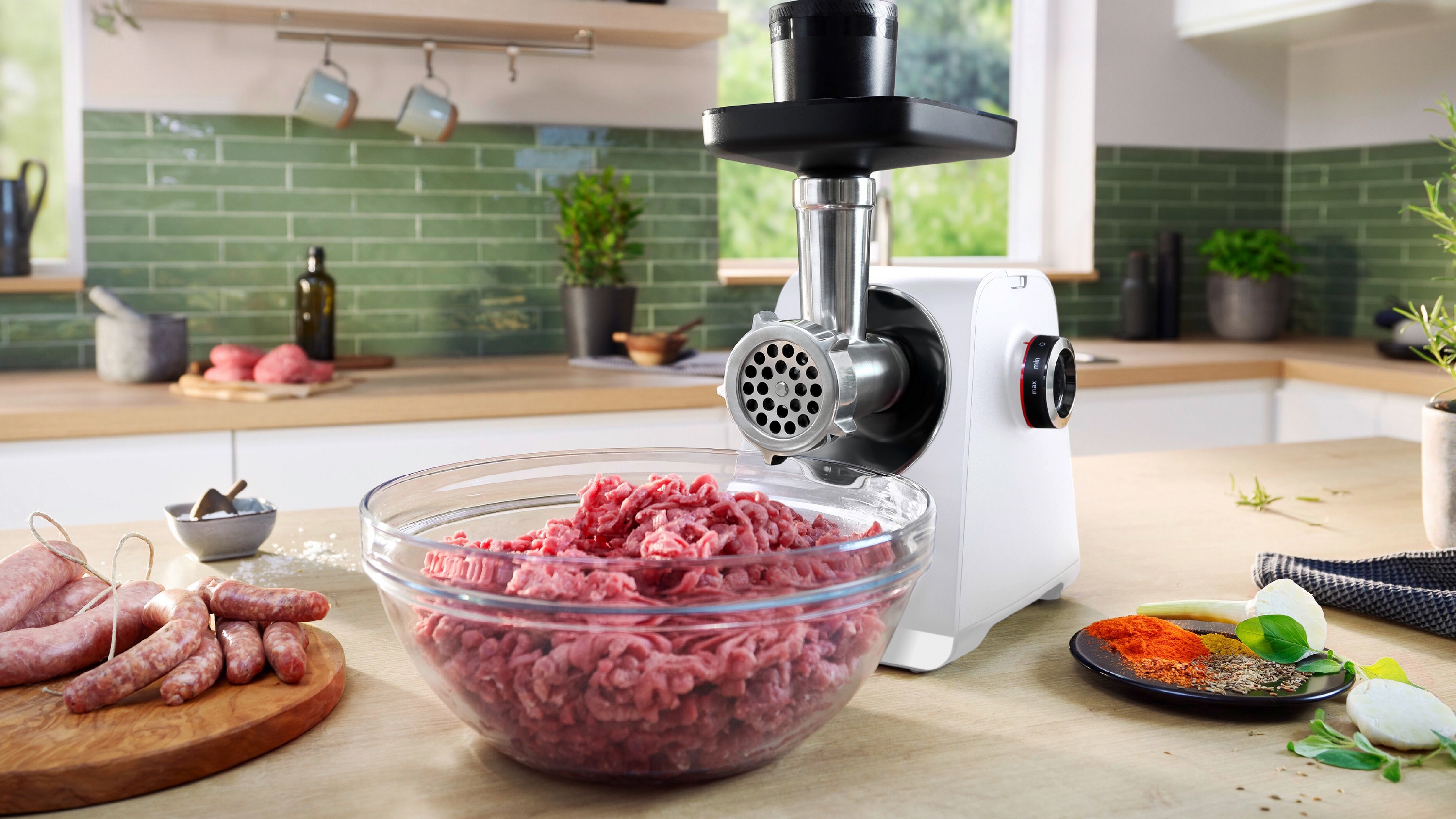 Mašina za mlevenje mesa MultiPower Series 6 2100 W bela MFWS609W