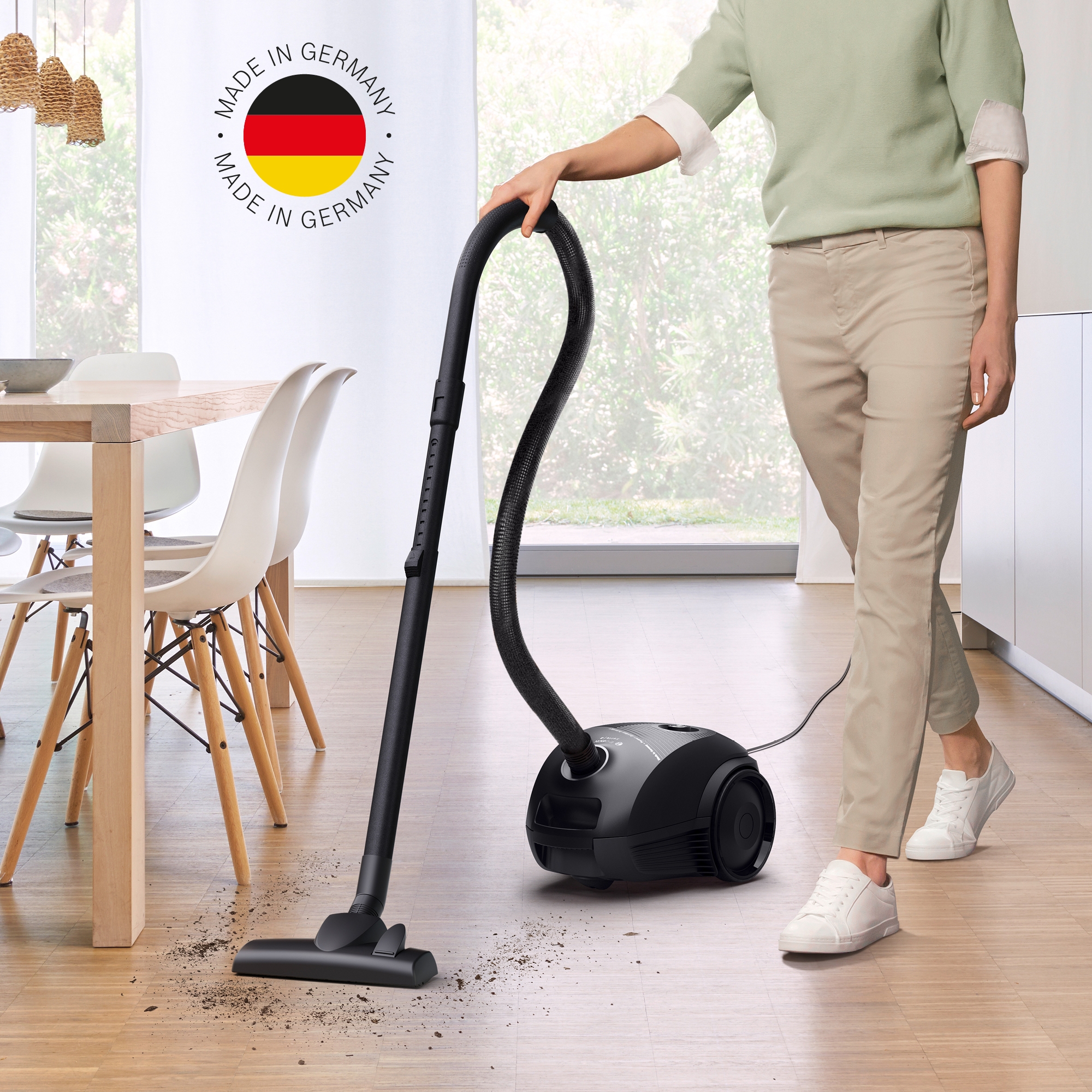 Series 2, Bagged vacuum cleaner, Black, BGDS2BAL